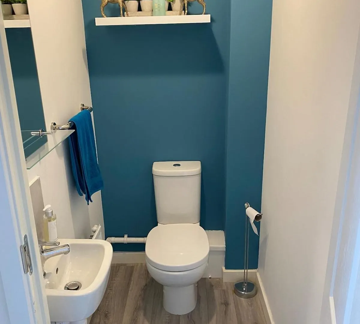 Modern 2-Bed House With Parking Near City & Uhw Hosp Cardiff